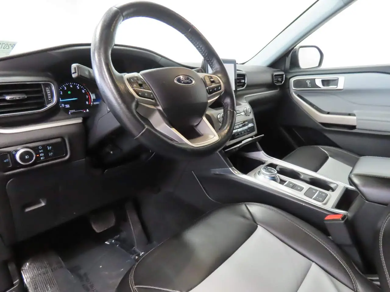 2023 Ford Explorer - $21,559