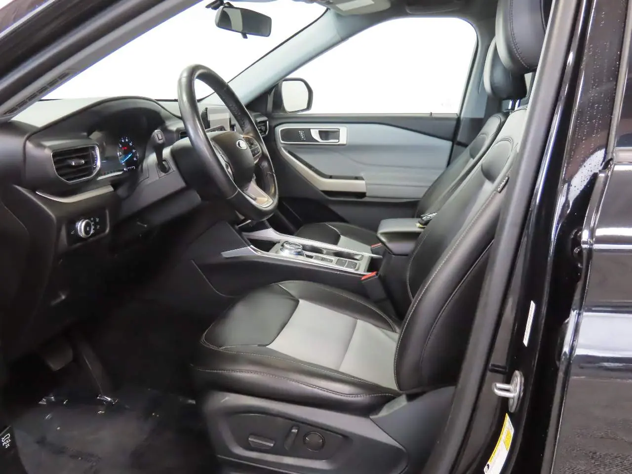 2023 Ford Explorer - $21,559