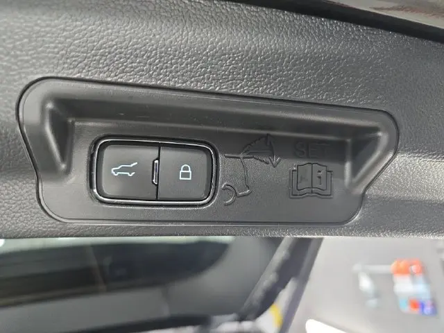 2023 Ford Explorer - $29,976