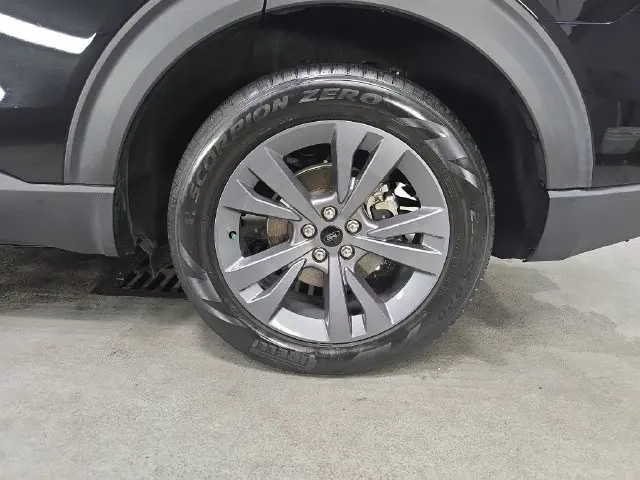 2023 Ford Explorer - $29,976
