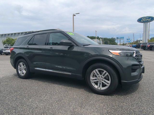 2024 Ford Explorer XLT — photo 1 of 24