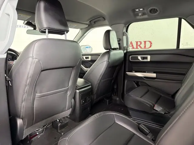 2023 Ford Explorer - $28,500