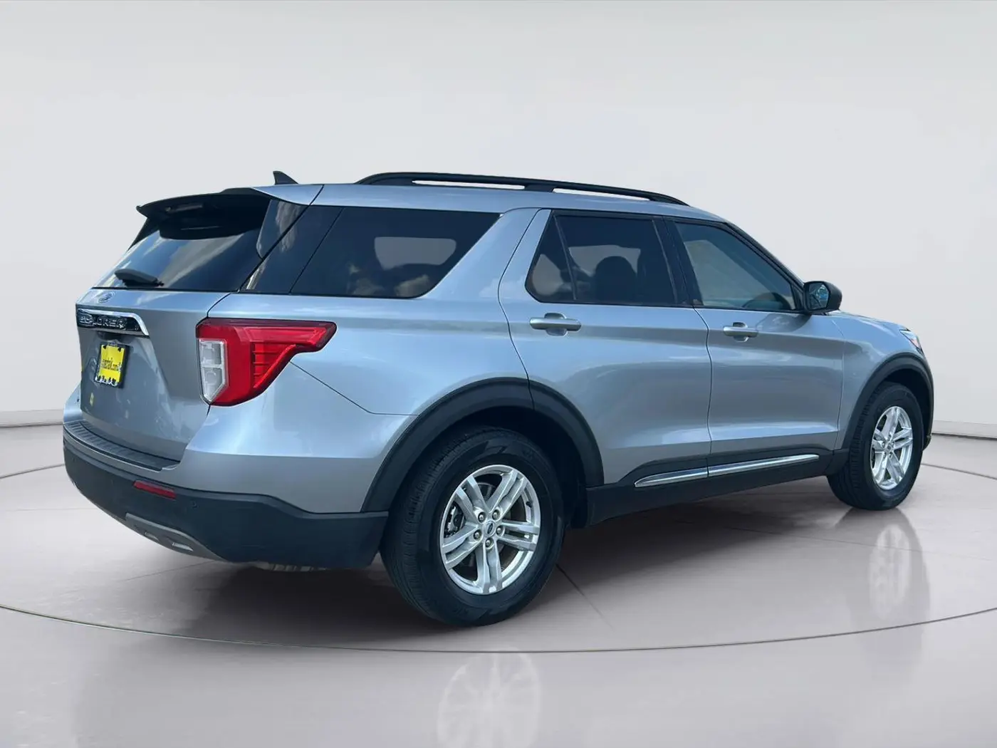 2023 Ford Explorer - $24,125