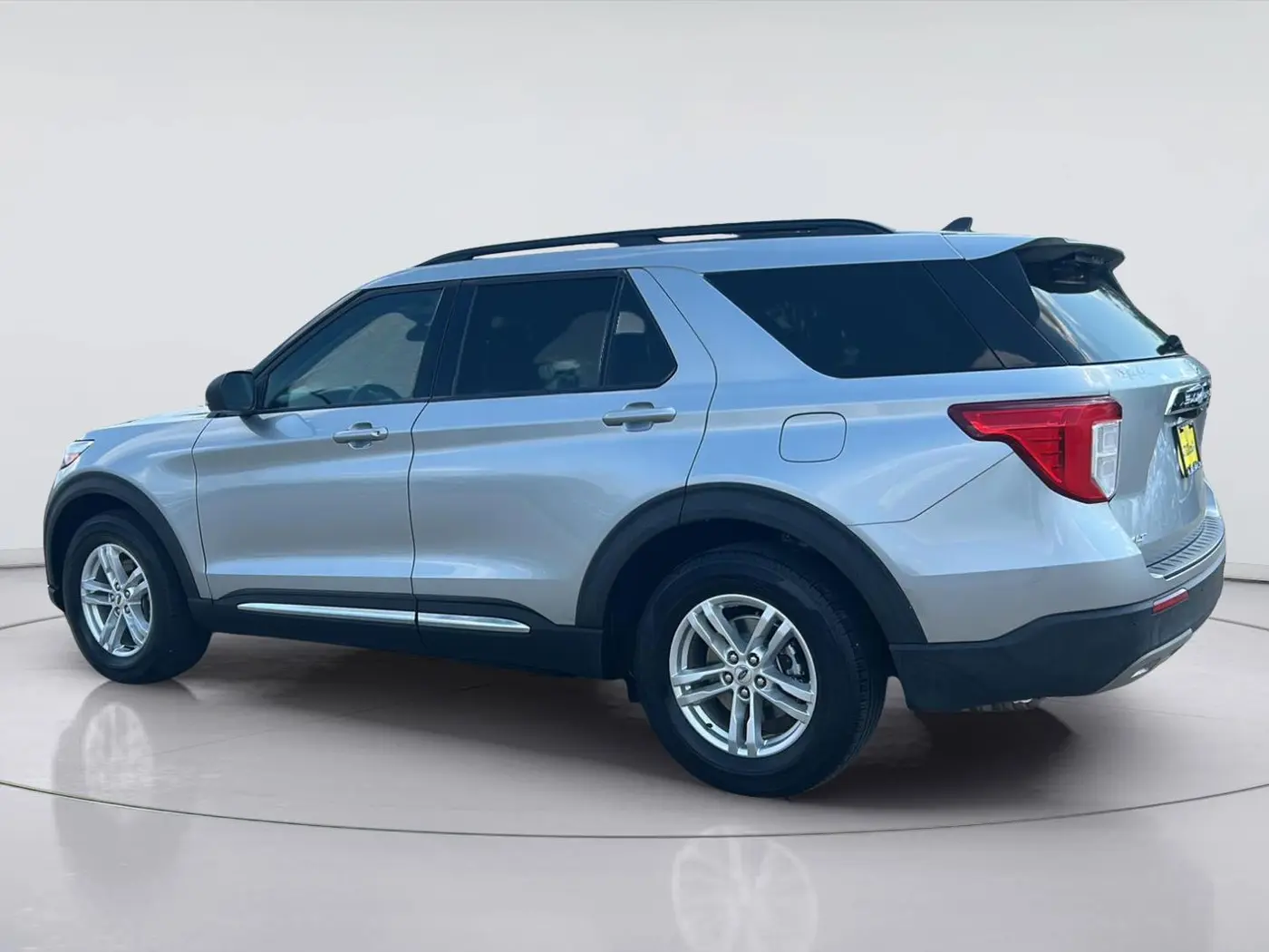 2023 Ford Explorer - $24,125