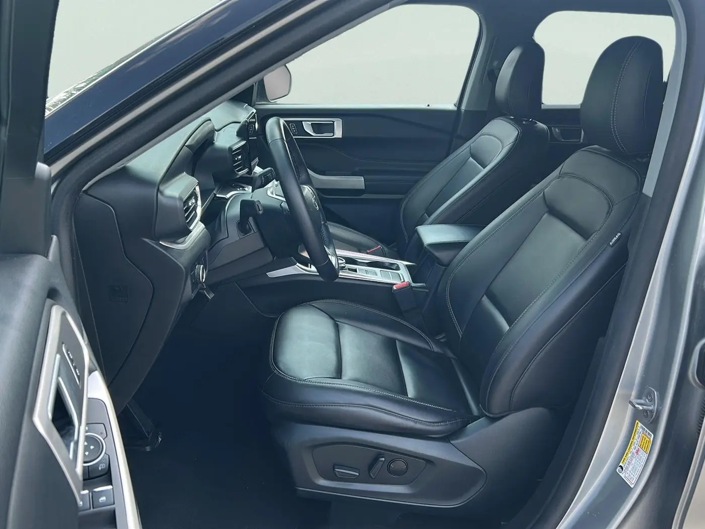 2023 Ford Explorer - $24,125