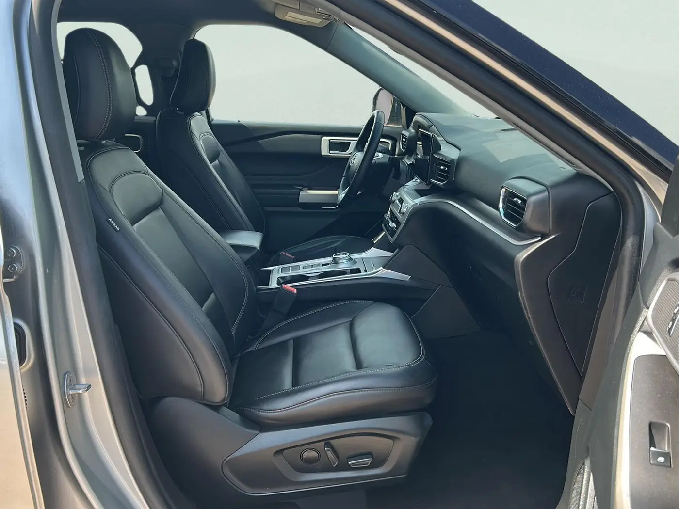 2023 Ford Explorer - $24,125