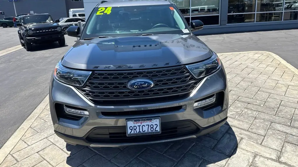 2024 Ford Explorer XLT