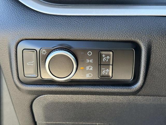 2024 Ford Explorer - $26,685