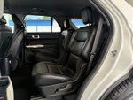 2020 Explorer Thumbnail 8