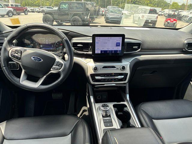 2022 Ford Explorer - $22,622