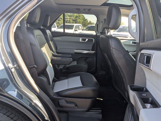 2022 Ford Explorer - $22,622