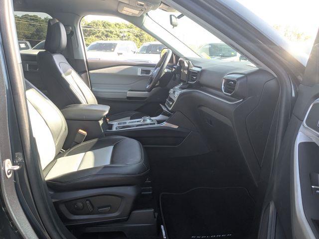 2022 Ford Explorer - $22,622