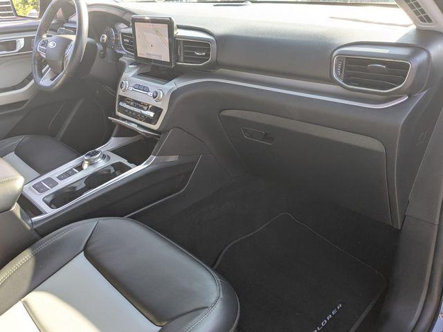 2022 Ford Explorer - $22,622