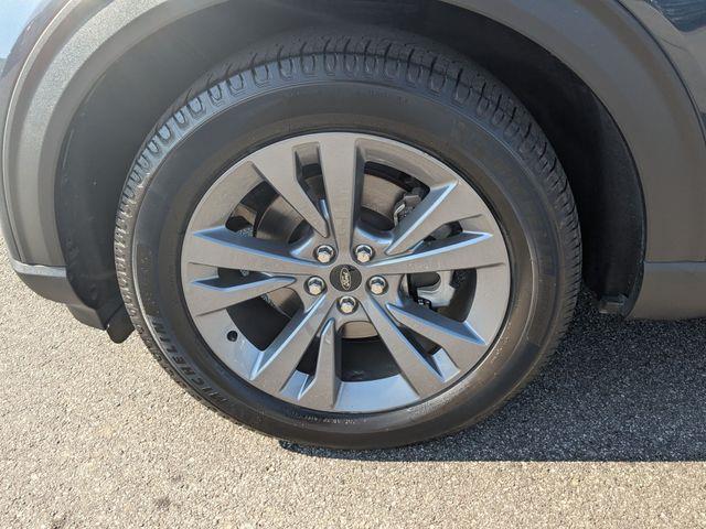 2022 Ford Explorer - $22,622