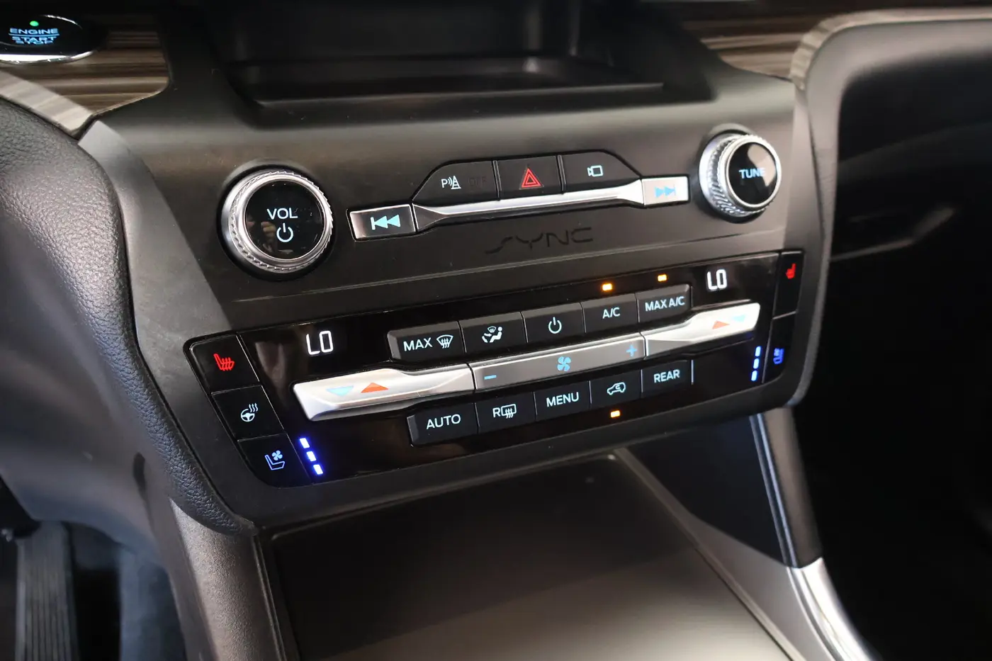 2020 Ford Explorer - $17,117