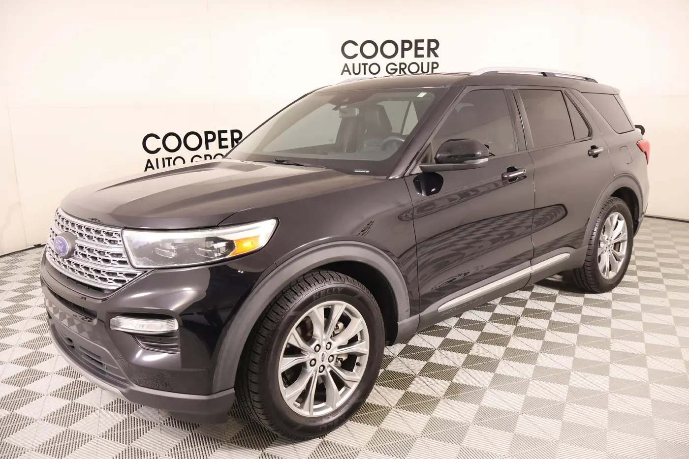 2020 Ford Explorer - $17,117