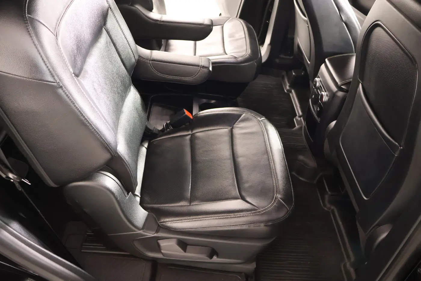 2020 Ford Explorer - $17,117