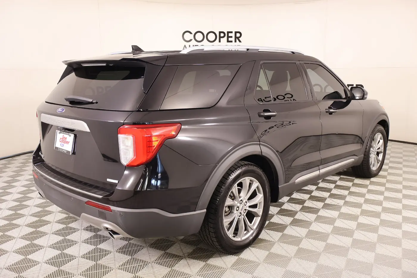 2020 Ford Explorer - $17,117