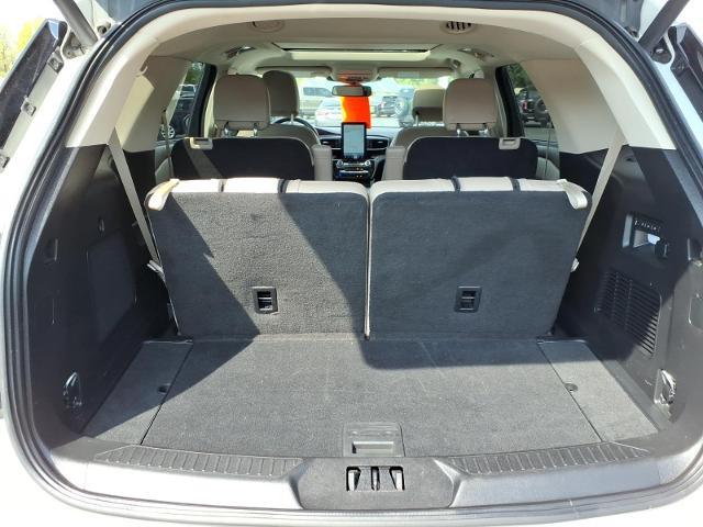 2023 Ford Explorer - $33,500