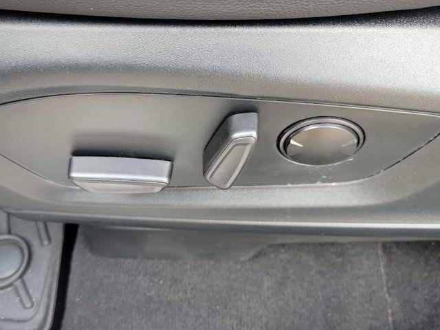 2022 Ford Explorer - $32,789