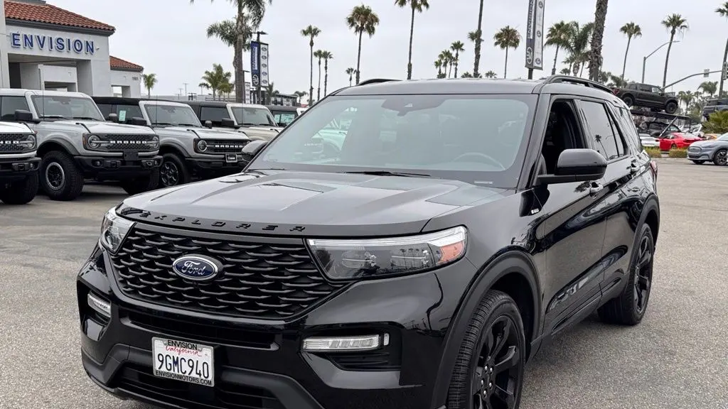 2023 Ford Explorer ST-Line