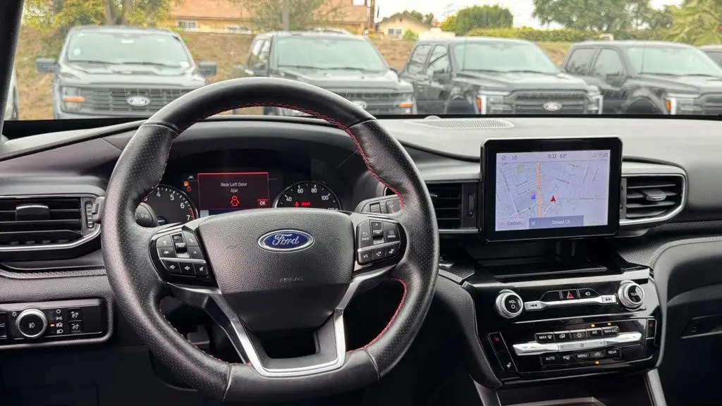 2023 Ford Explorer ST-Line