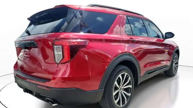 2024 Ford Explorer ST-Line