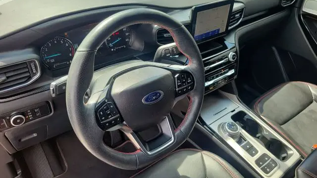 2024 Ford Explorer ST-Line