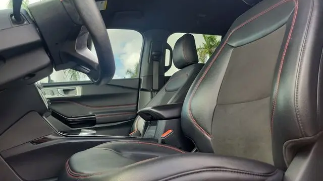 2024 Ford Explorer ST-Line