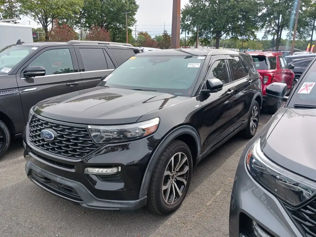 2022 Ford Explorer - $25,898