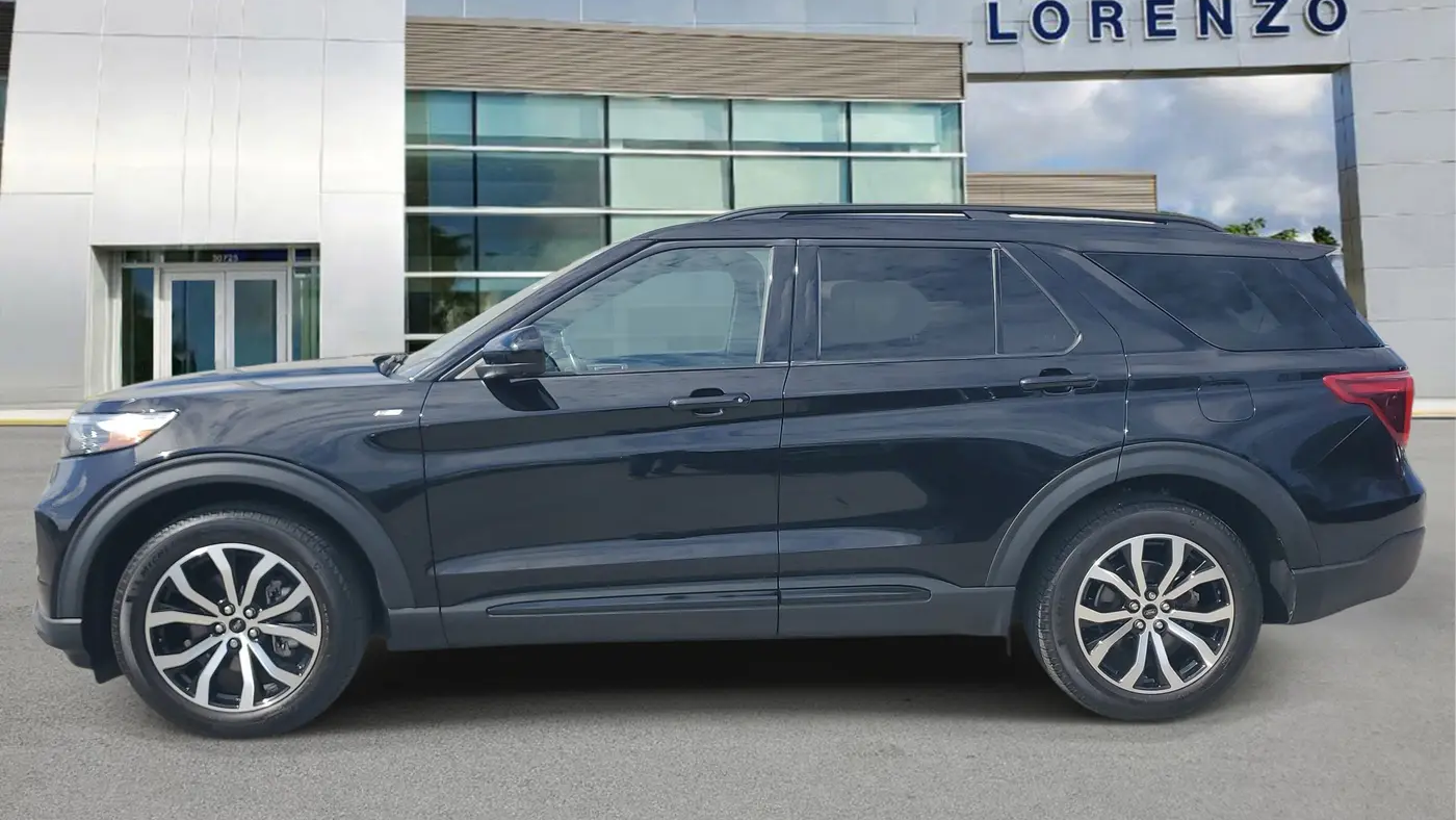 2023 Ford Explorer ST-Line
