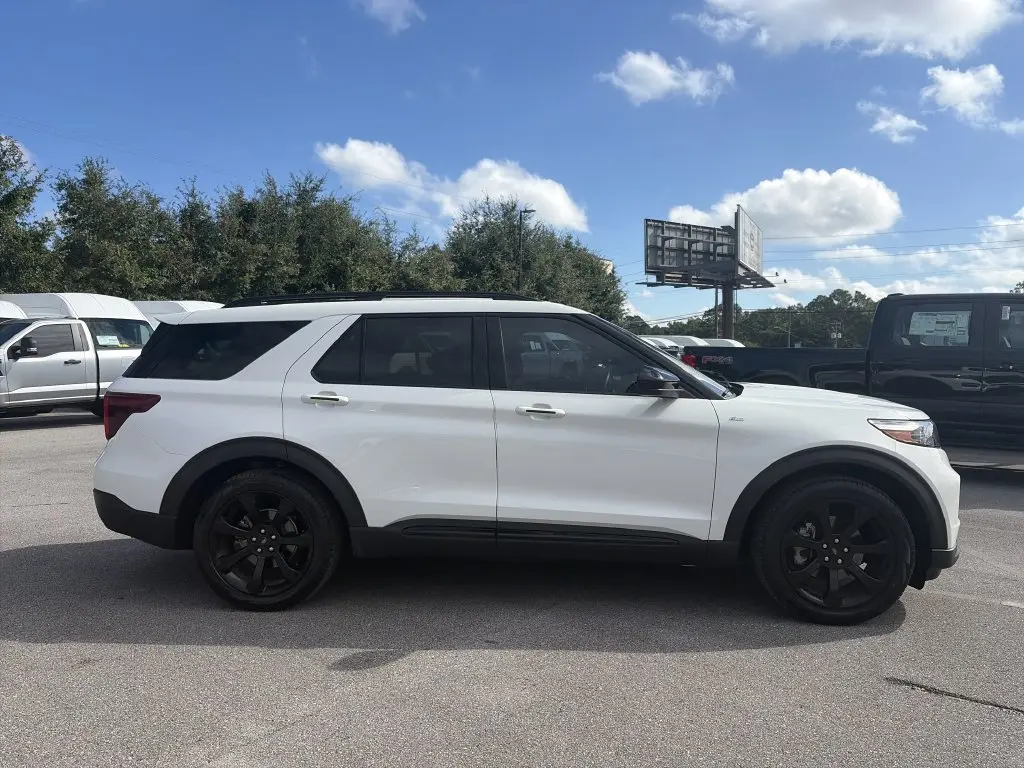 2024 Ford Explorer - $36,820