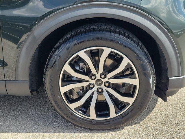 2022 Ford Explorer - $33,789