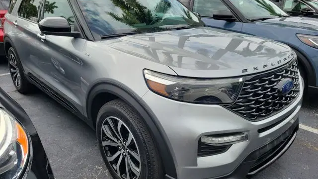 2022 Ford Explorer ST-Line