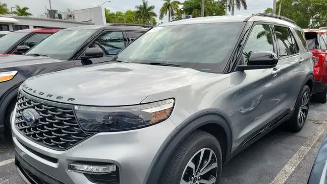2022 Ford Explorer ST-Line