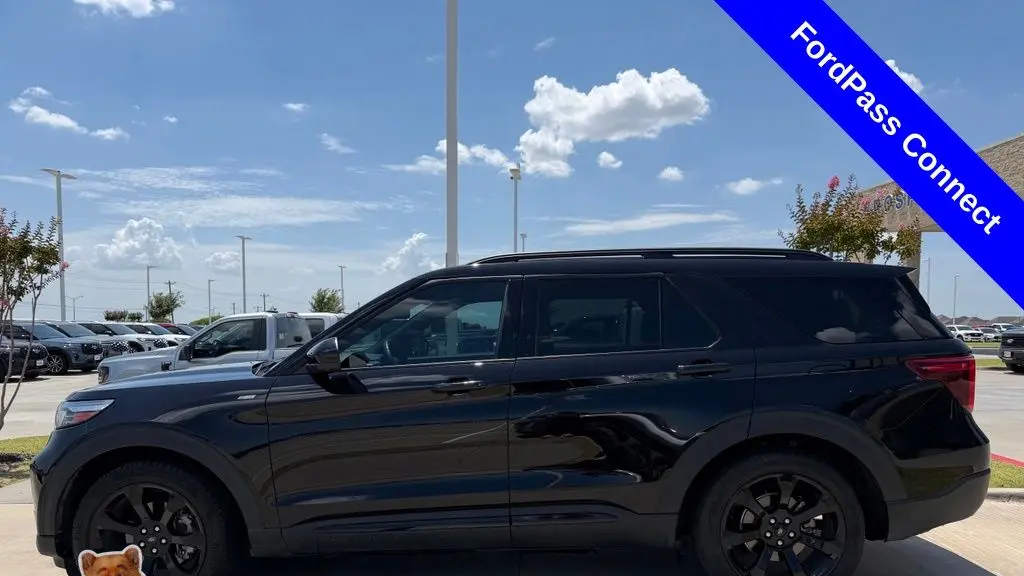 2023 Ford Explorer ST-Line