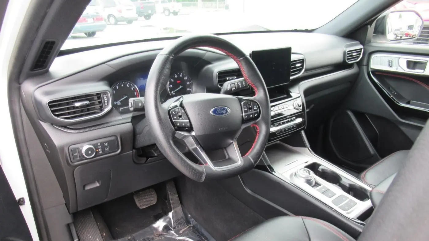 2022 Ford Explorer ST-Line