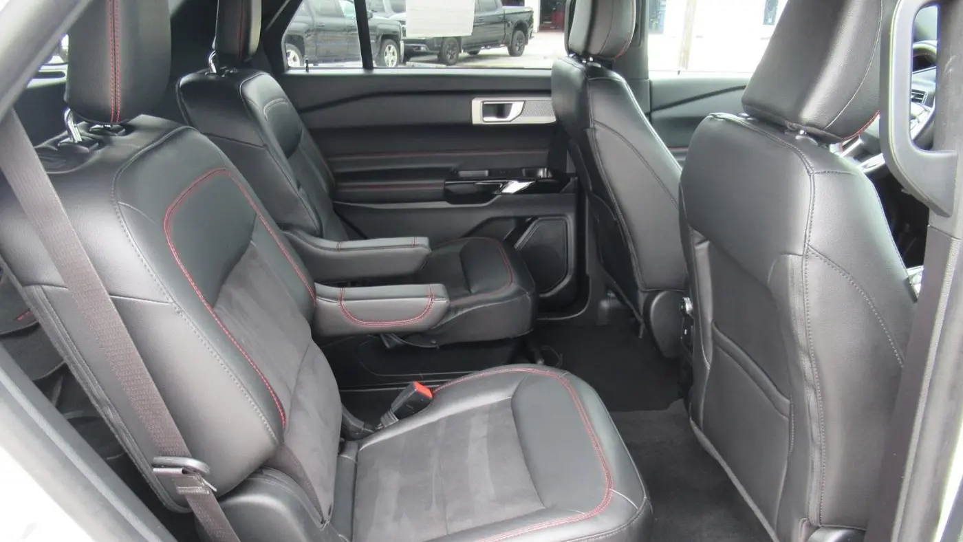 2022 Ford Explorer ST-Line