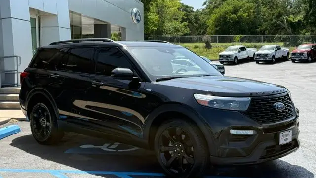 2023 Ford Explorer ST-Line