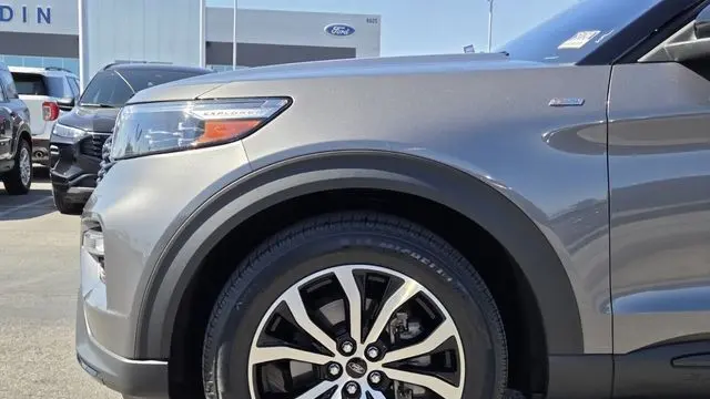 2023 Ford Explorer ST-Line