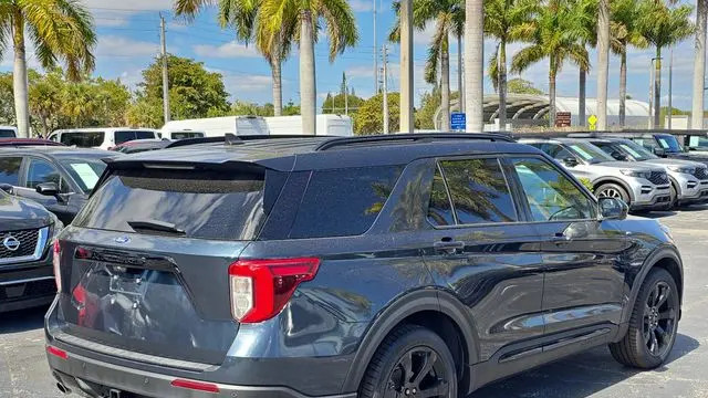2023 Ford Explorer ST-Line