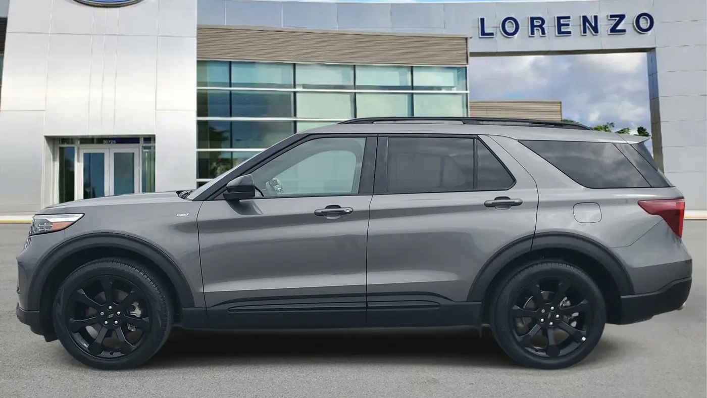 2023 Ford Explorer ST-Line
