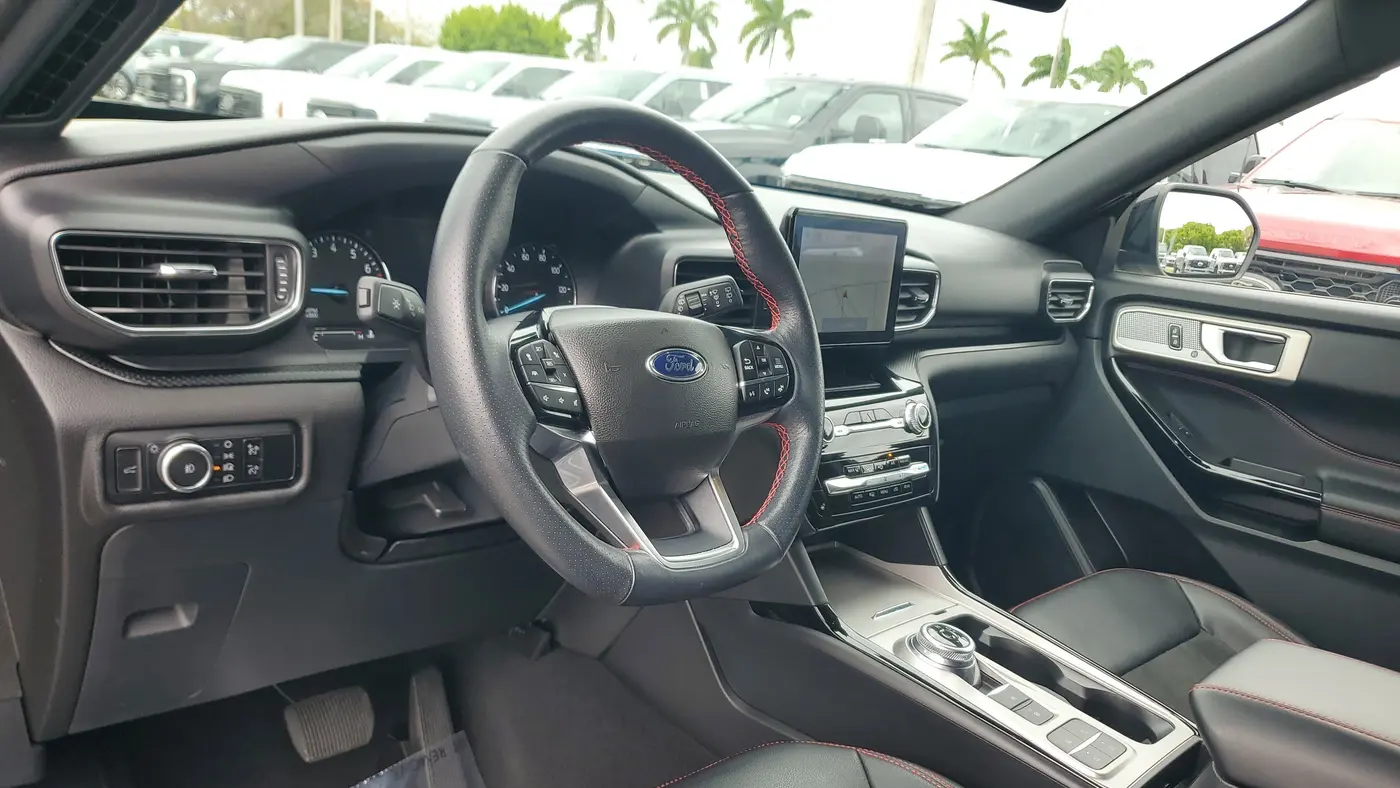 2023 Ford Explorer ST-Line