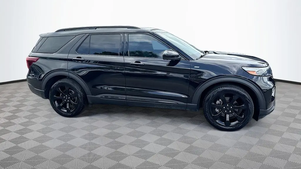 2023 Ford Explorer ST-Line