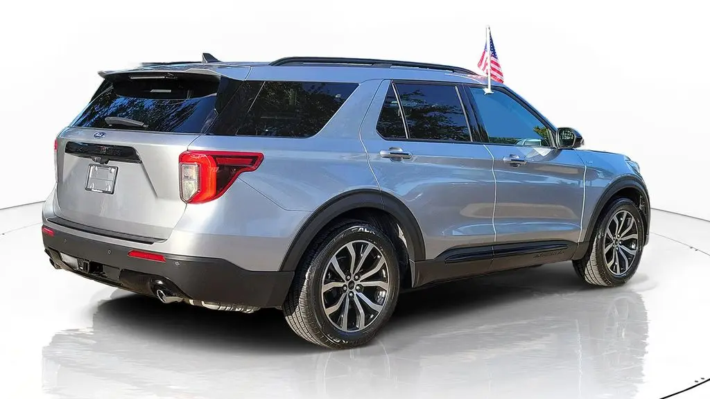 2023 Ford Explorer ST-Line
