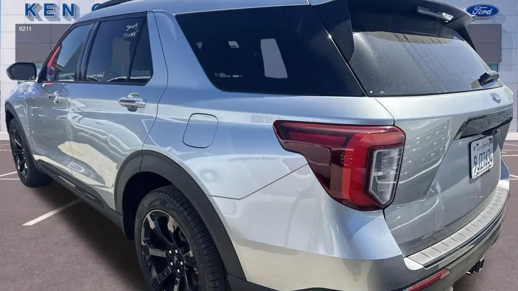 2023 Ford Explorer ST-Line