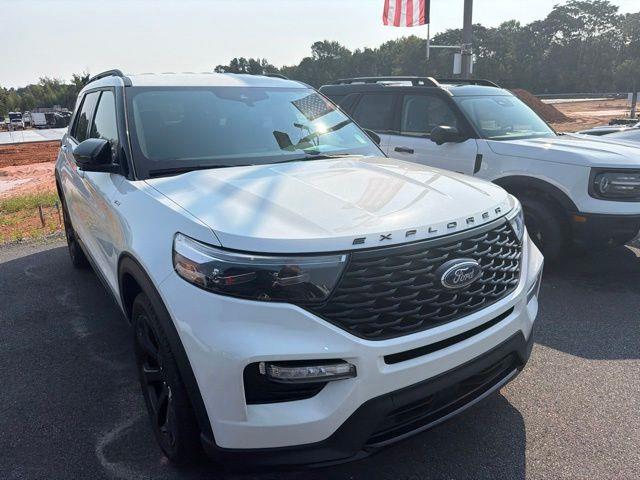 2023 Ford Explorer - $35,992