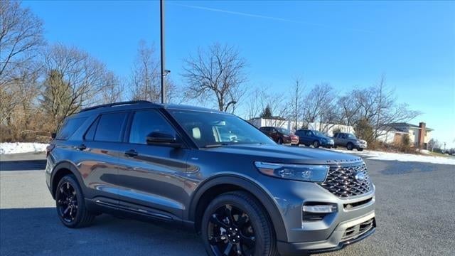 2024 Ford Explorer ST-Line