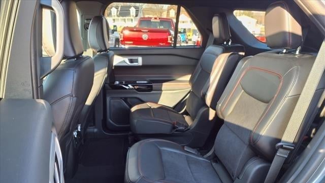 2024 Ford Explorer ST-Line