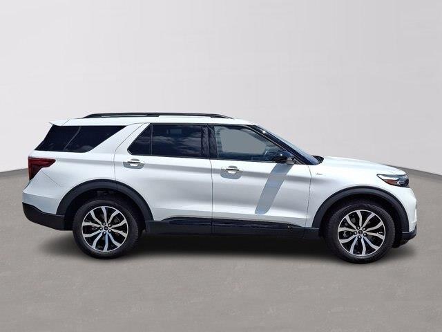 2022 Ford Explorer - $28,796
